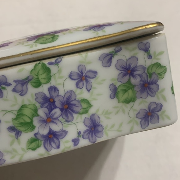 Vintage Violet Chintz Cigarette Box by Lefton - Picture 7 of 7